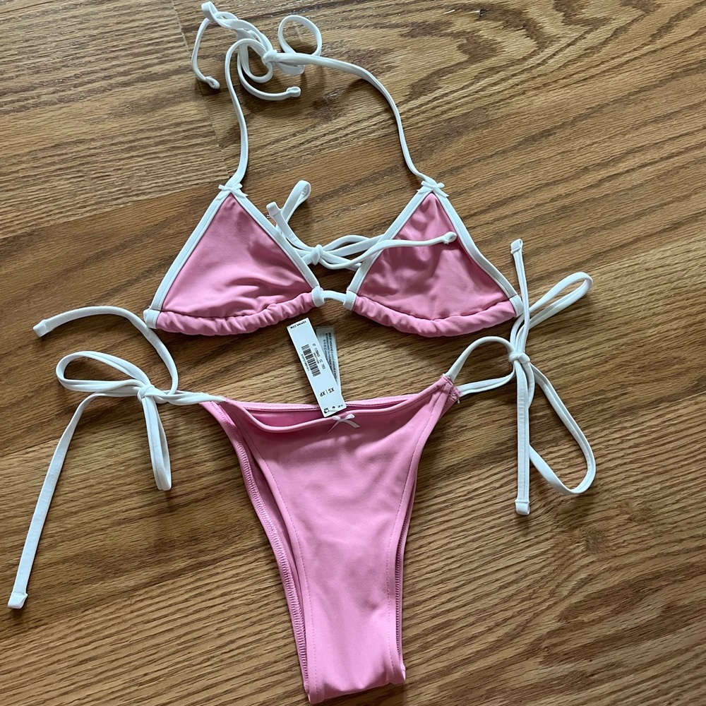 Frankie’s bikinis set